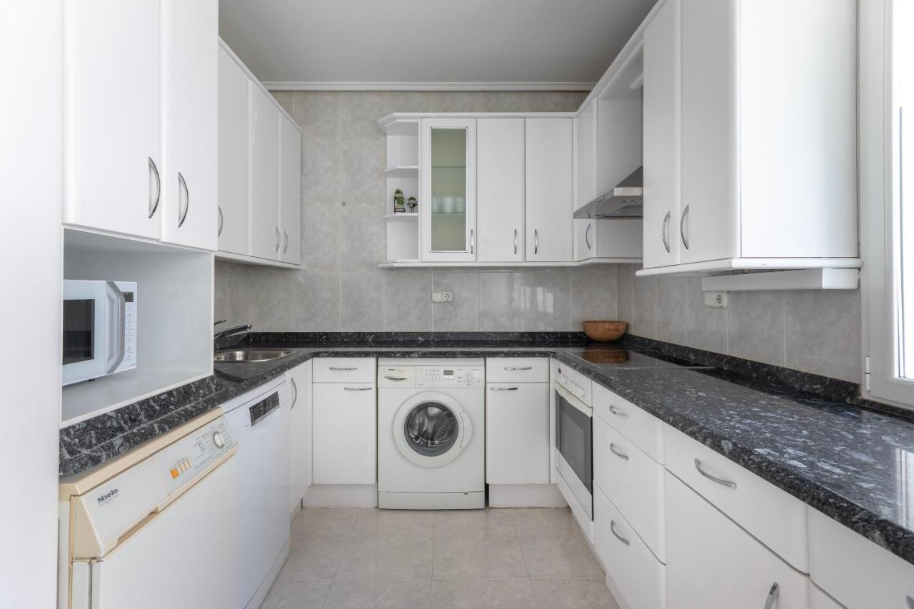 Akomodat En Apartamento En El Centro De Bilbao Con Parking Bagian luar foto